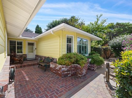 7845 N Southmoor Circle, Reno, NV 89502 Photo