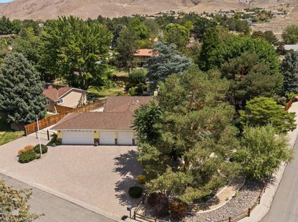 7845 N Southmoor Circle, Reno, NV 89502 Photo