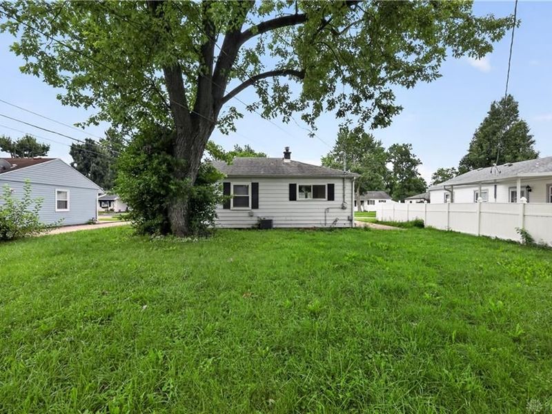 5279 Ferngrove Drive, Dayton, OH 45432 Photo 3