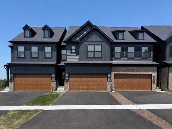 2736 Preserve Circle , Unit 13002, Aurora, IL 60502