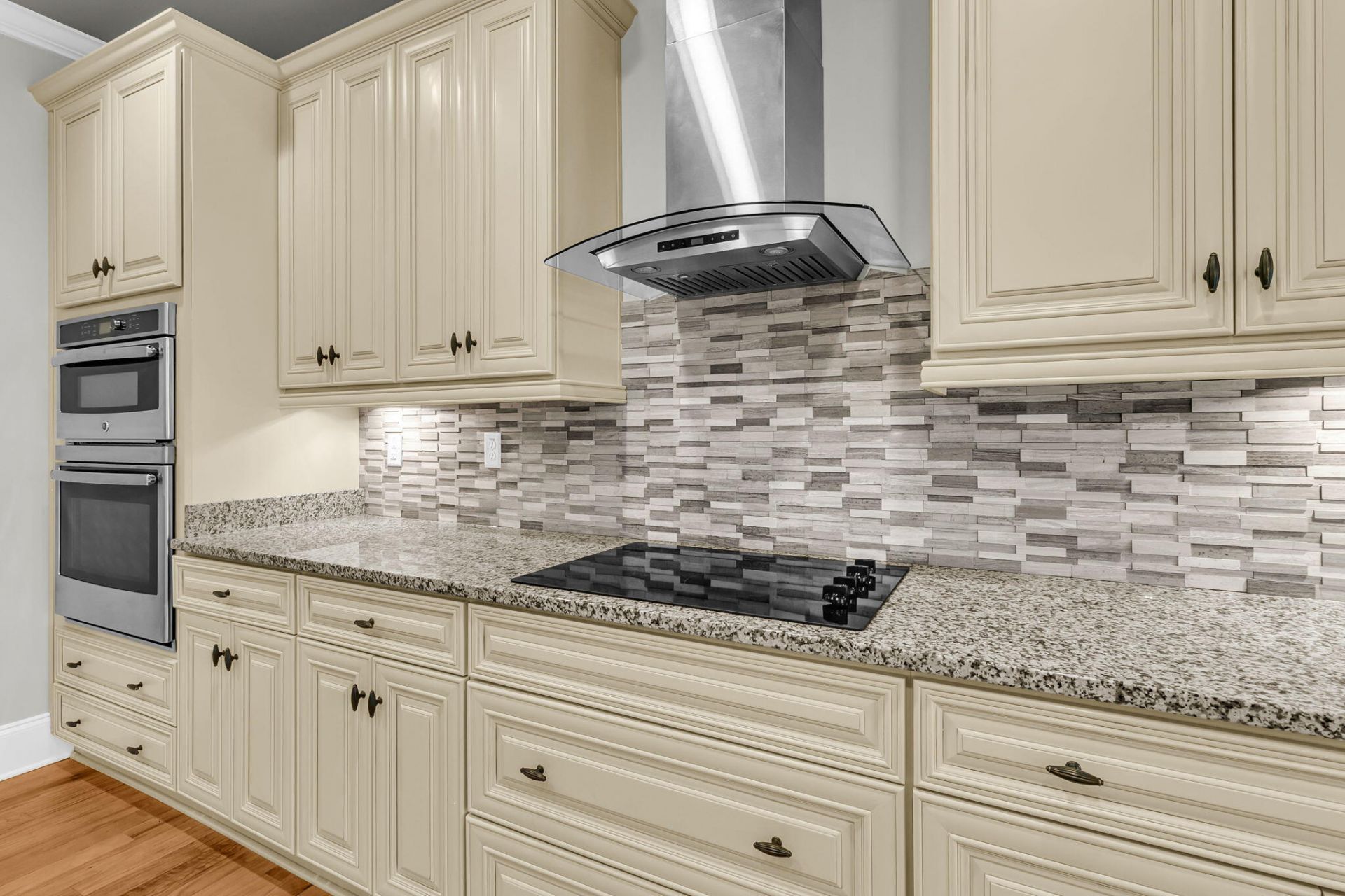 40 N Basilica Avenue Photo 11