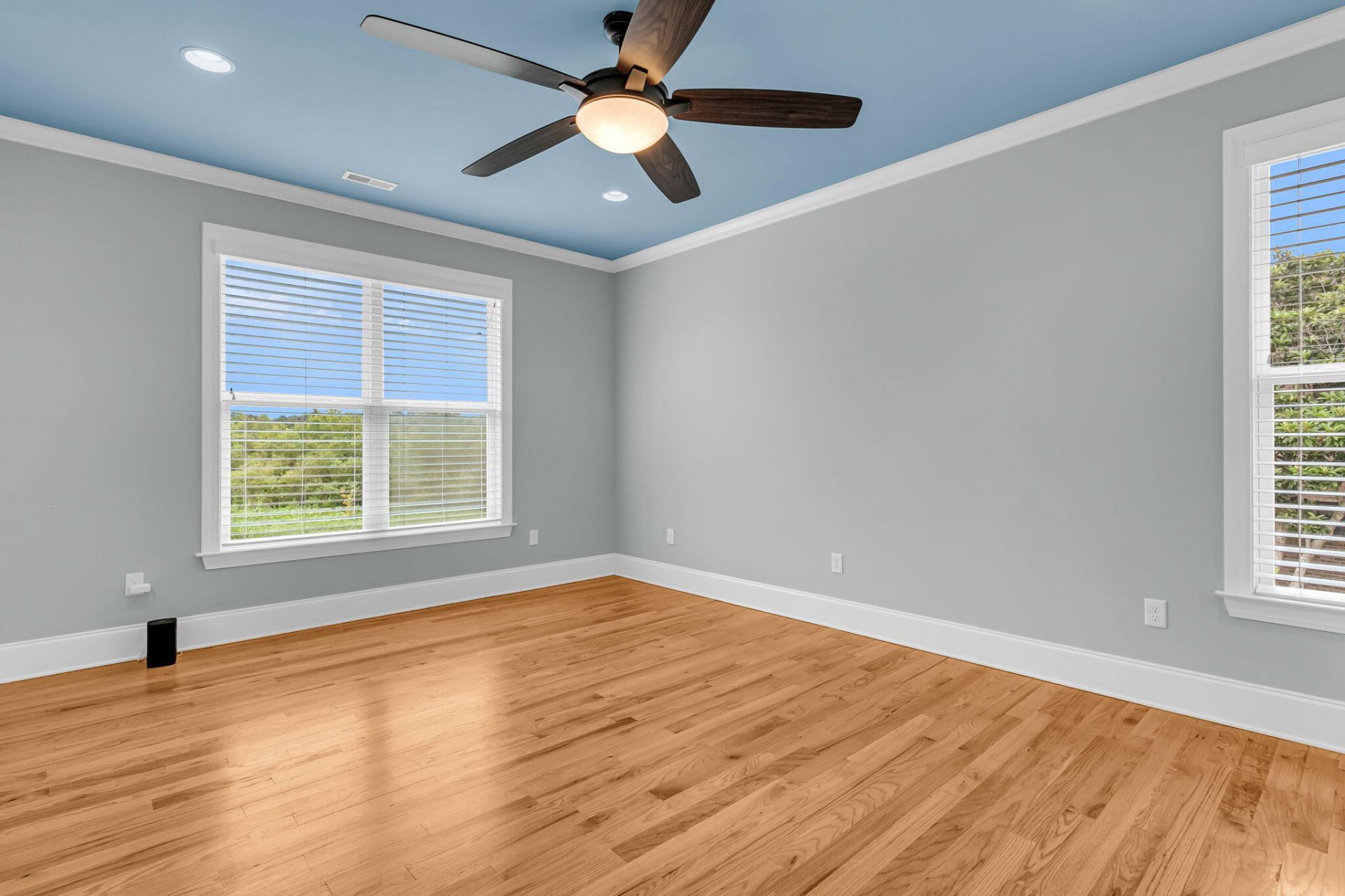 40 N Basilica Avenue Photo 24