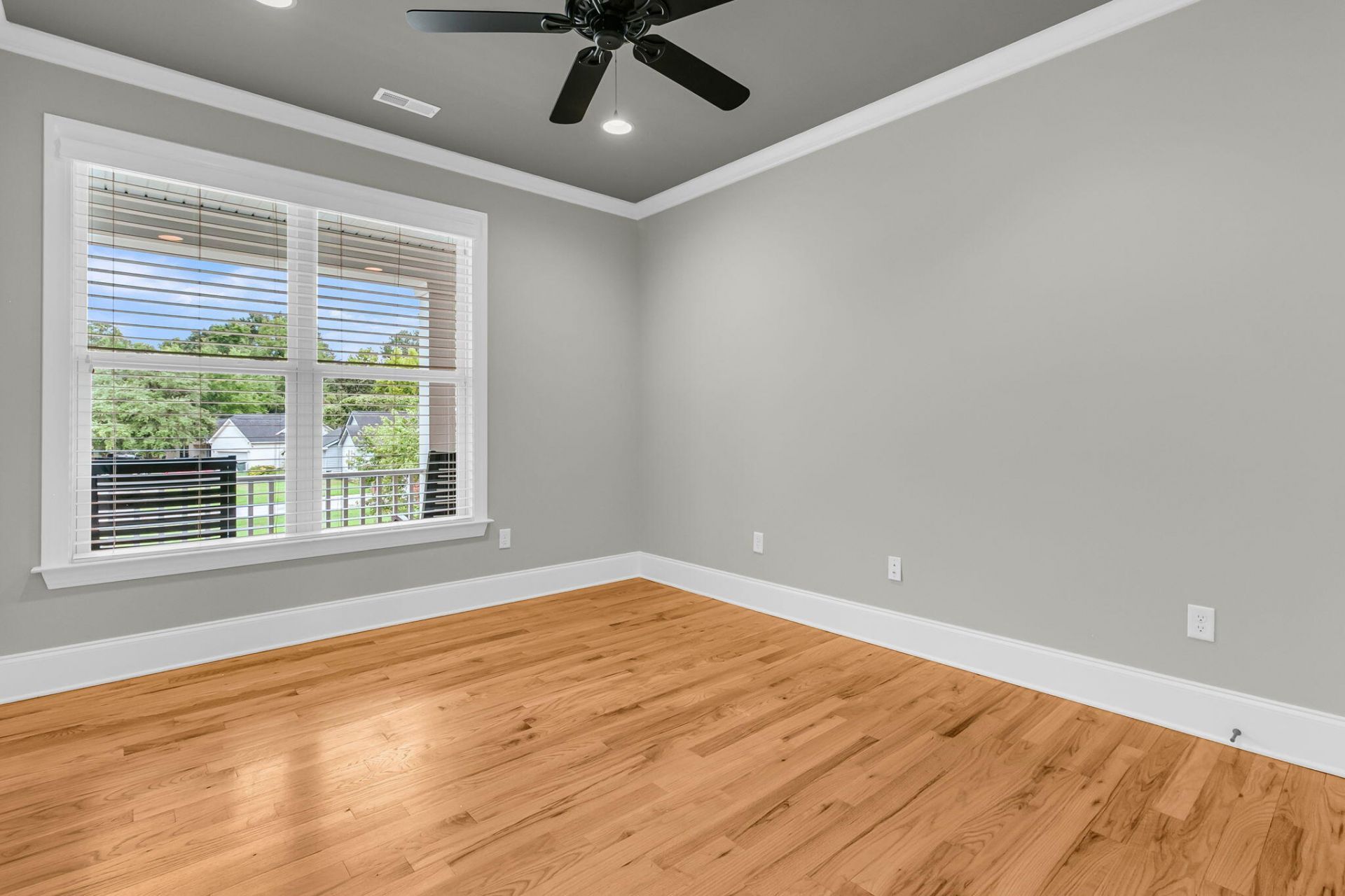 40 N Basilica Avenue Photo 33