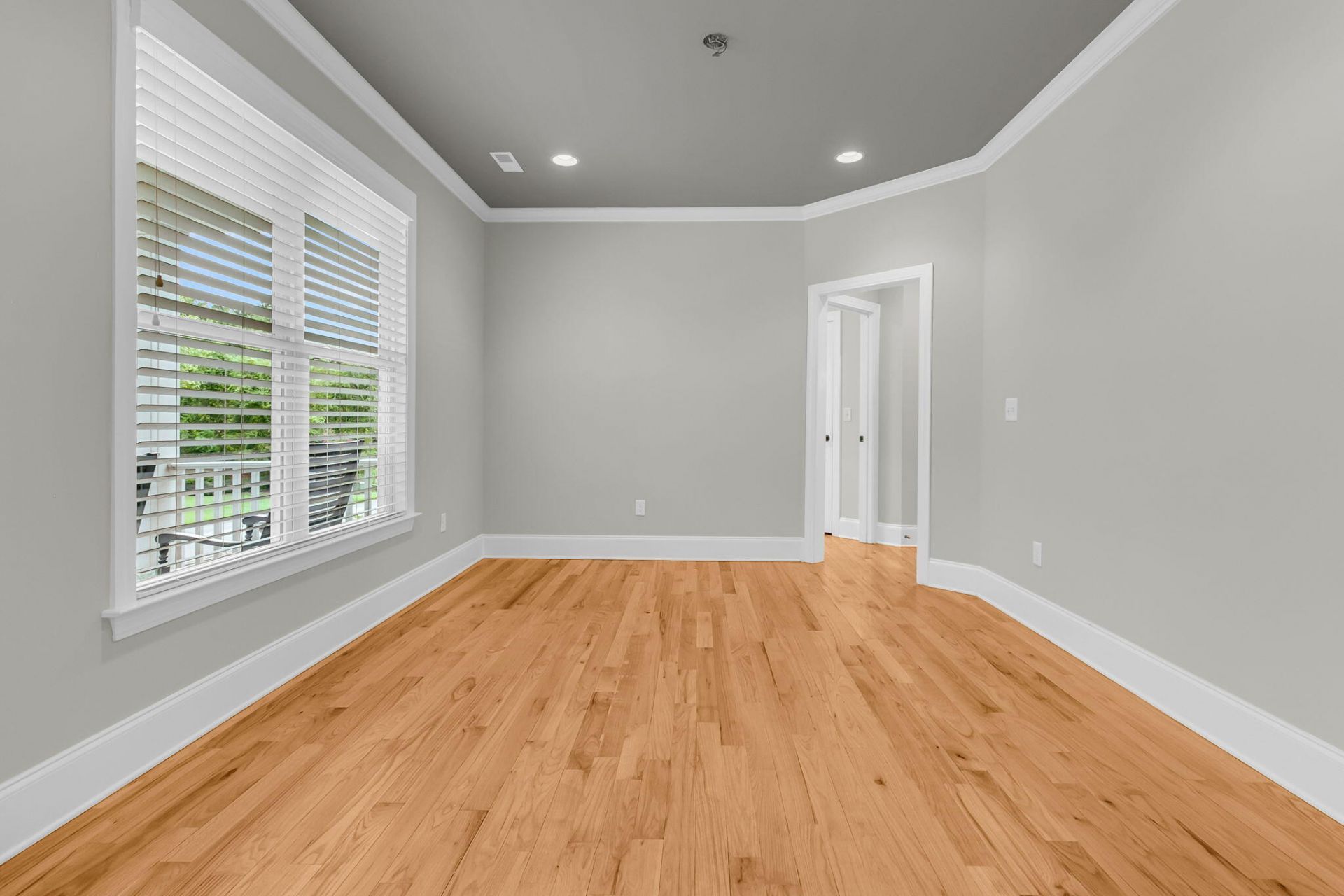 40 N Basilica Avenue Photo 52