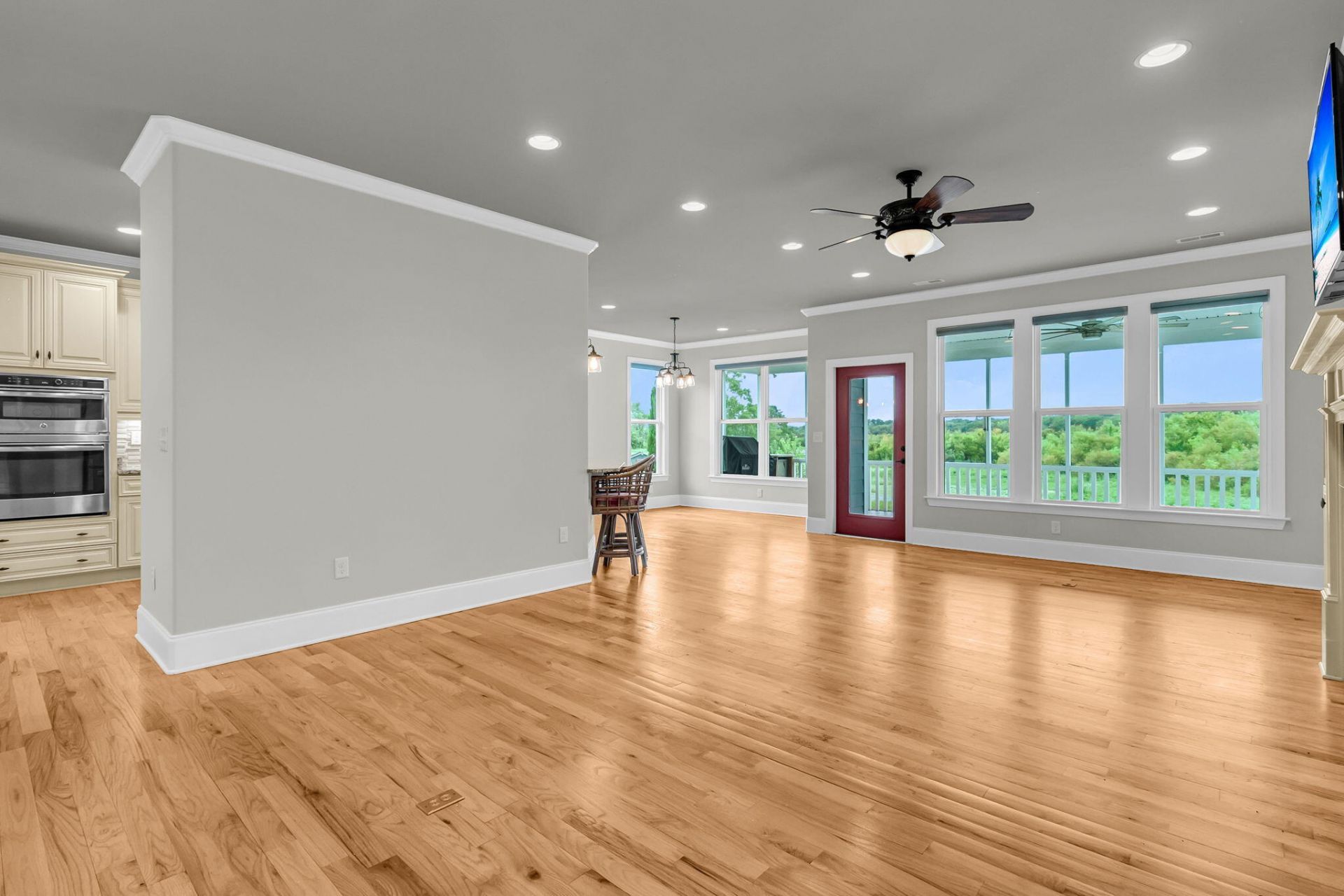 40 N Basilica Avenue Photo 55
