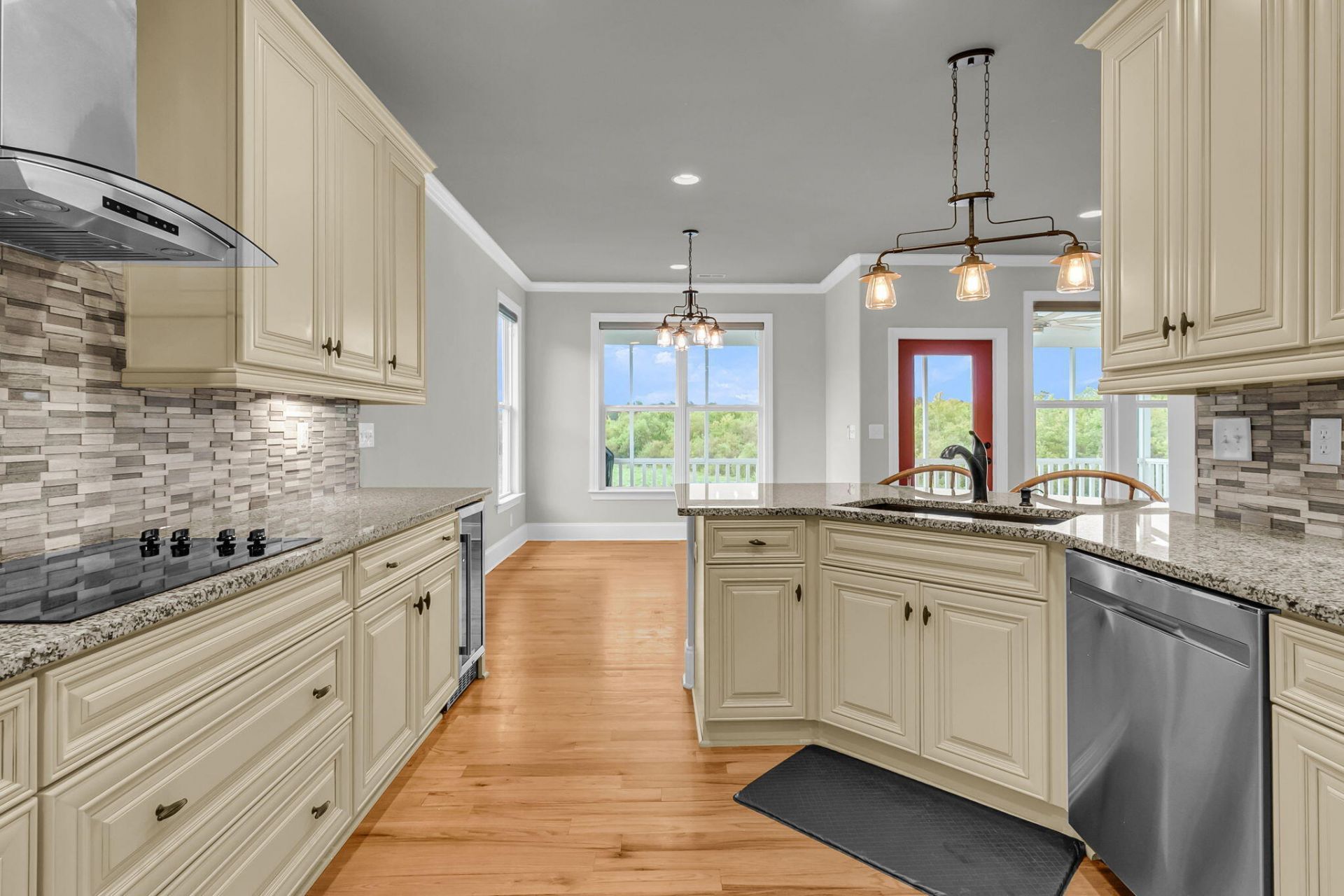 40 N Basilica Avenue Photo 57