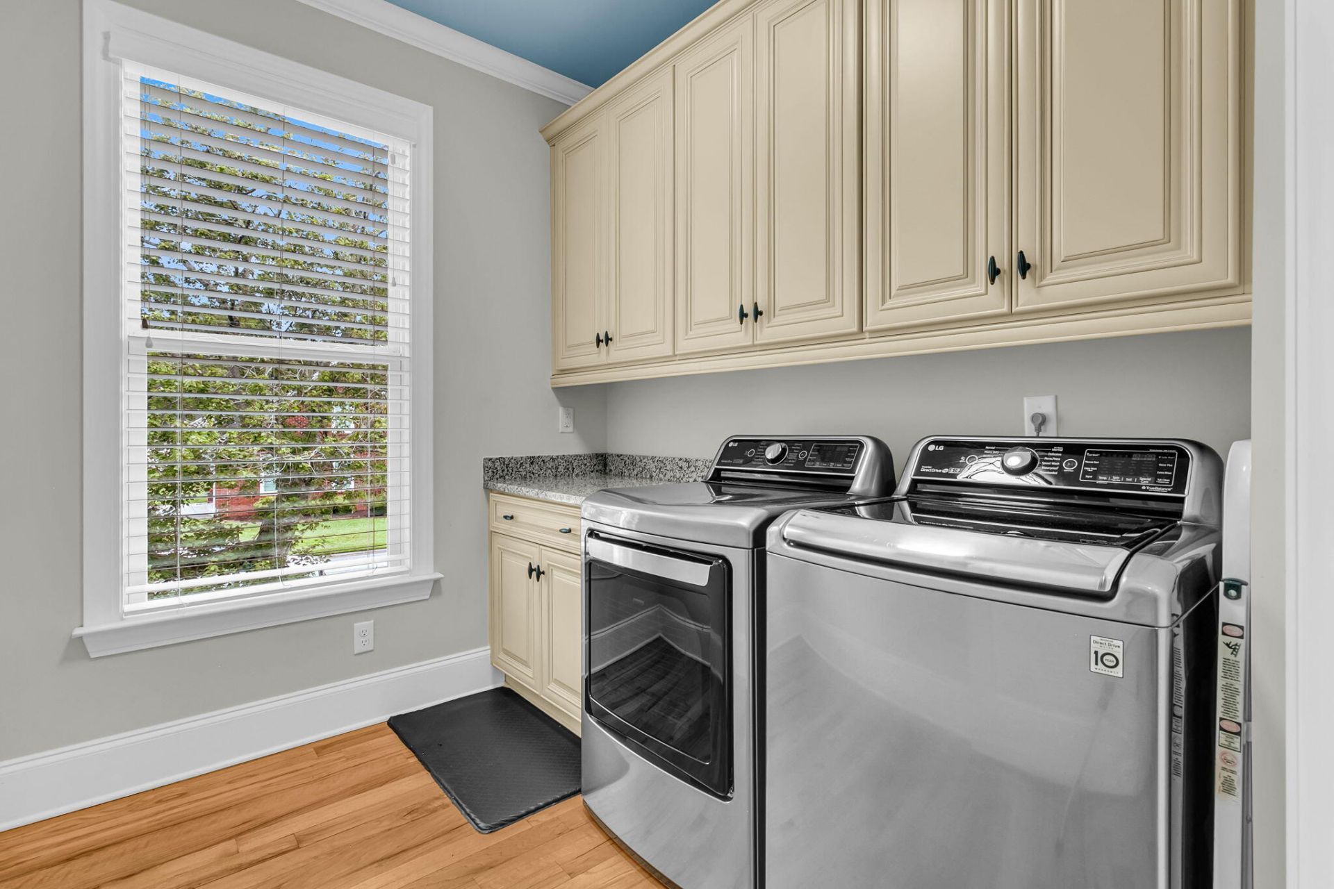 40 N Basilica Avenue Photo 59