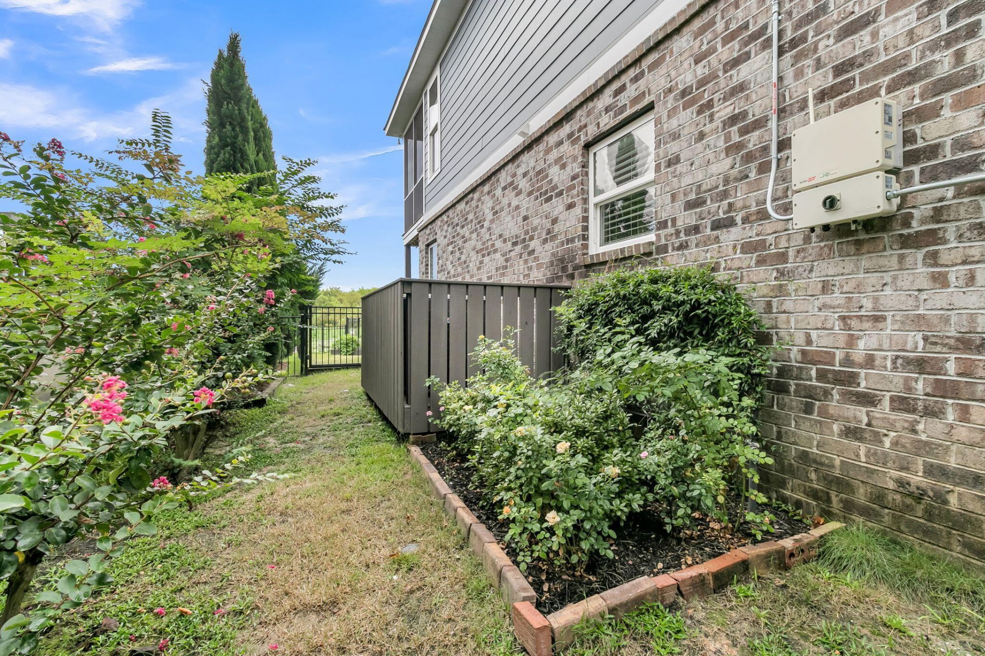 40 N Basilica Avenue Photo 63