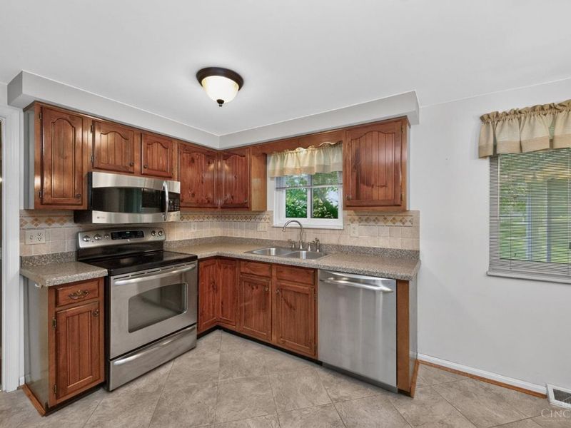 191 Cedarbrook Drive, Loveland, OH 45140 Photo 15