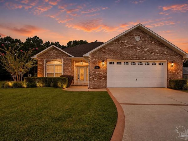3848 Throne Ct, Milton, FL 32583