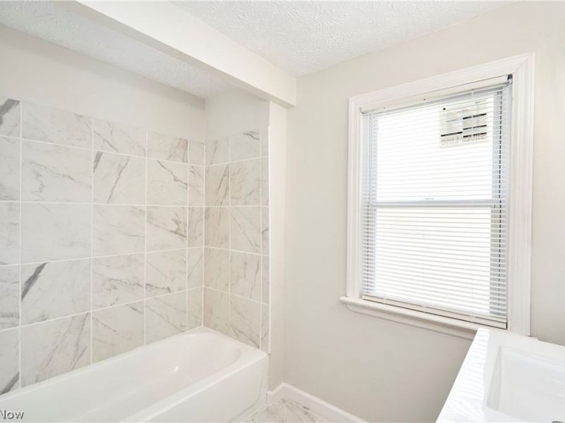 16603 Talford Avenue, Cleveland, OH 44128 Photo 10