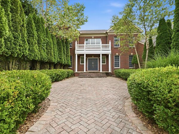2086 Autumn Hill Drive, Ann Arbor, MI 48103