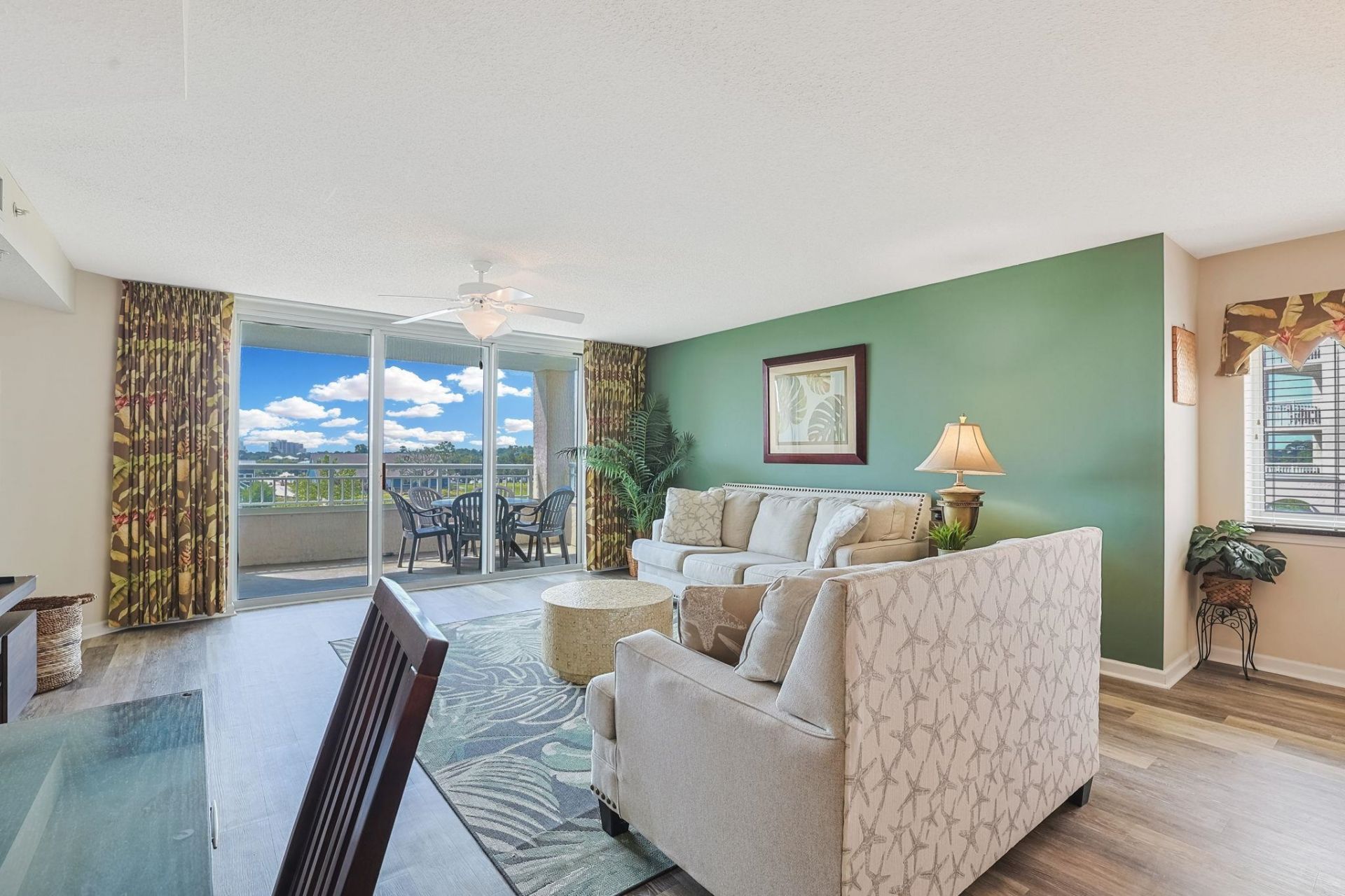 2151 Bridgeview Ct. Photo 4