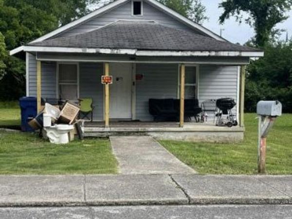 622 Siluria St, Harriman, TN 37748