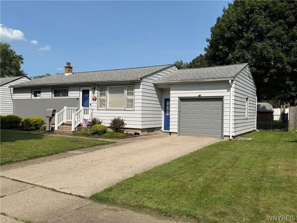 179 Belmont Court E, North Tonawanda, NY 14120