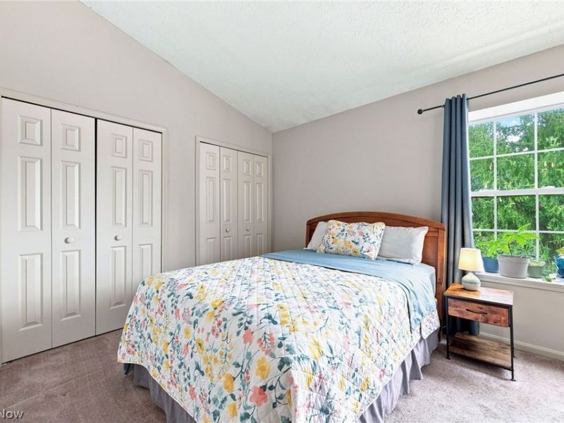 841 Overlook Ridge Drive, Cleveland, OH 44109 Photo 12