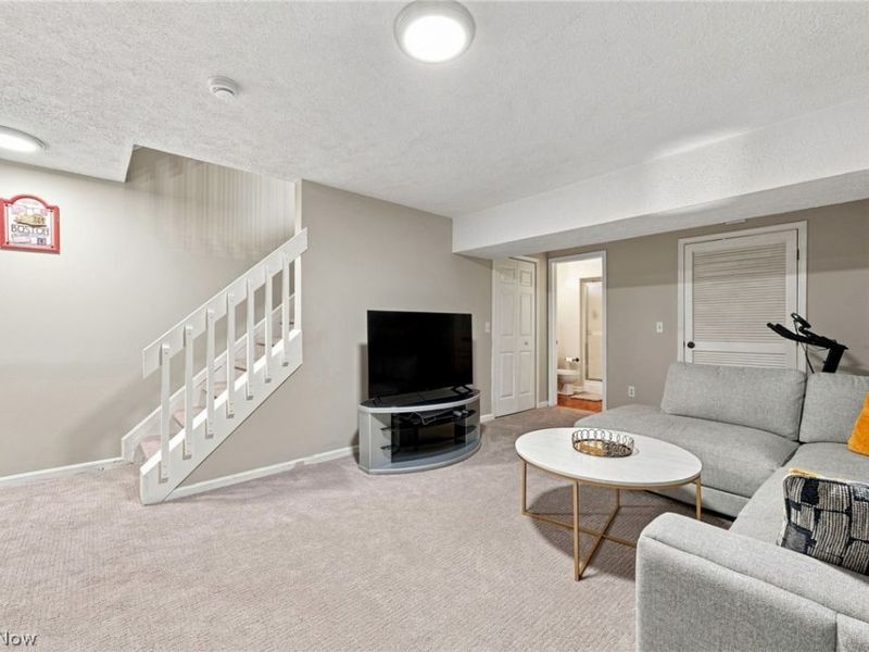 841 Overlook Ridge Drive, Cleveland, OH 44109 Photo 19