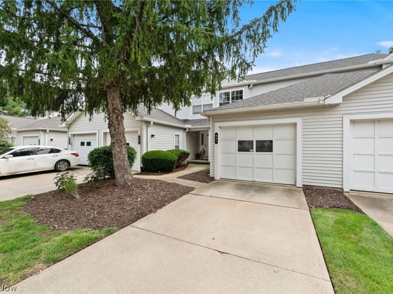 841 Overlook Ridge Drive, Cleveland, OH 44109 Photo 25