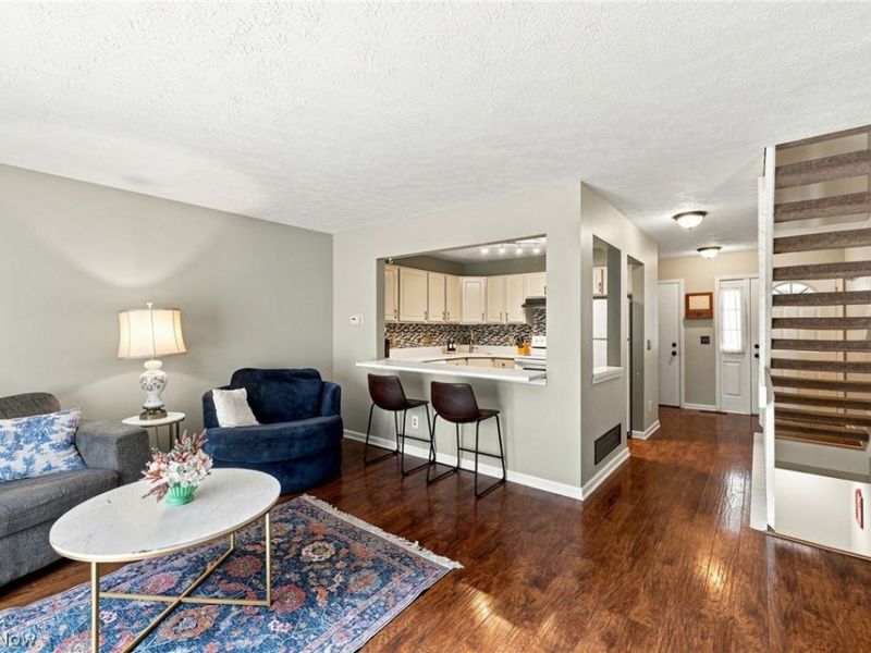 841 Overlook Ridge Drive, Cleveland, OH 44109 Photo 6