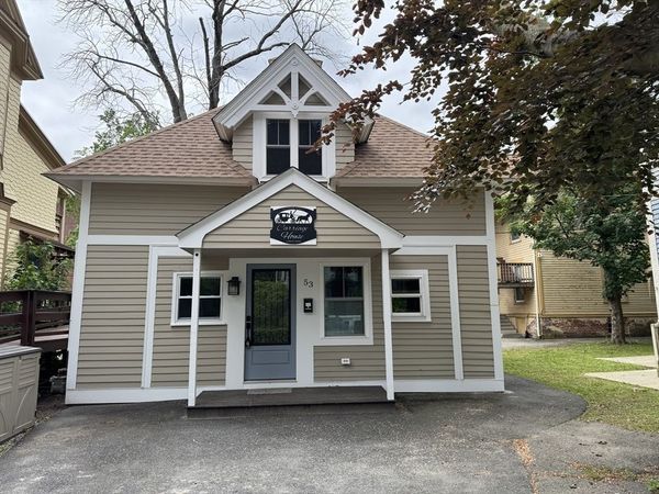 51-A Cedar St, Worcester, MA 01609