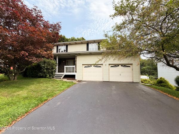 836 Laconia Circle , South Abington Twp, PA 18411