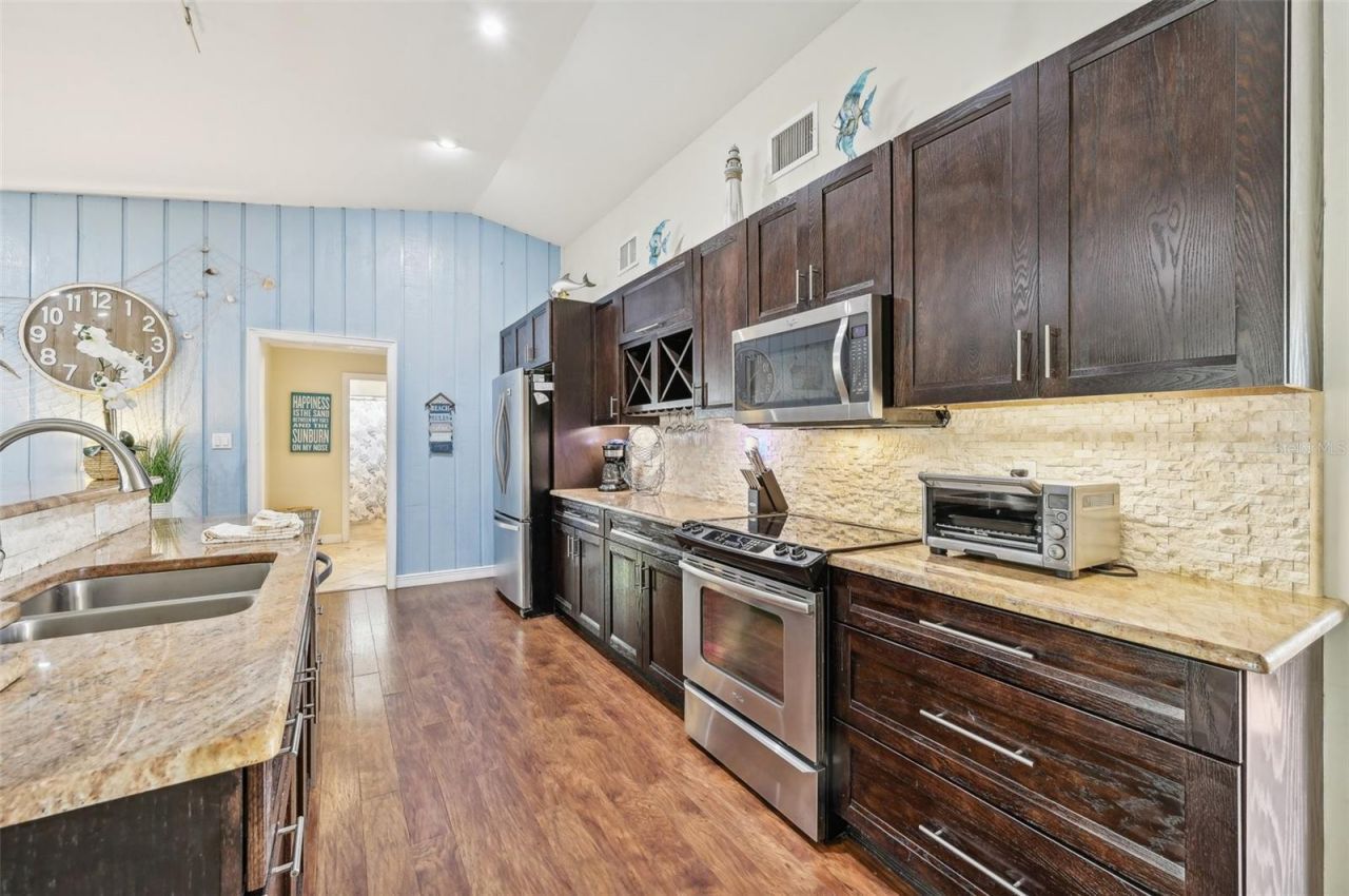 6106 45th Street W, Bradenton, FL 34210 Photo