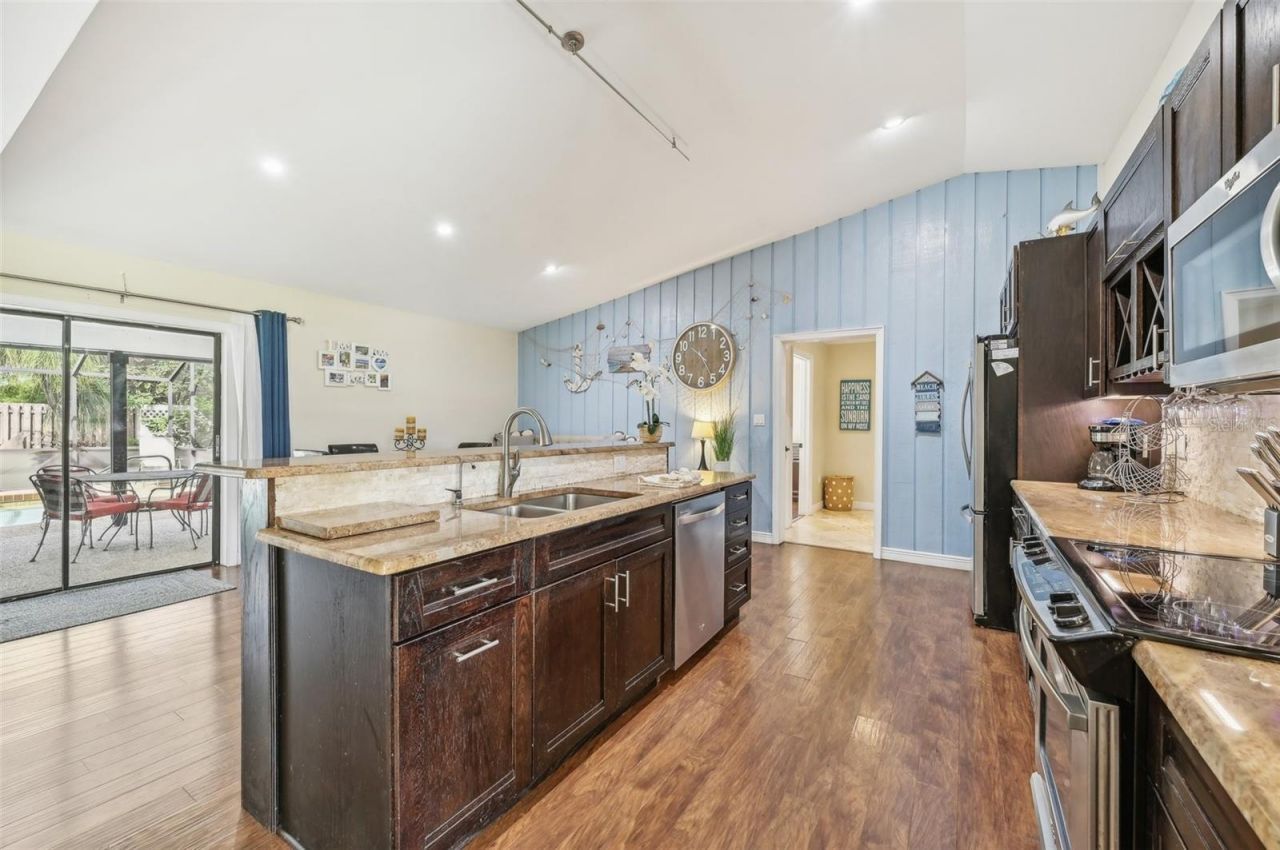 6106 45th Street W, Bradenton, FL 34210 Photo