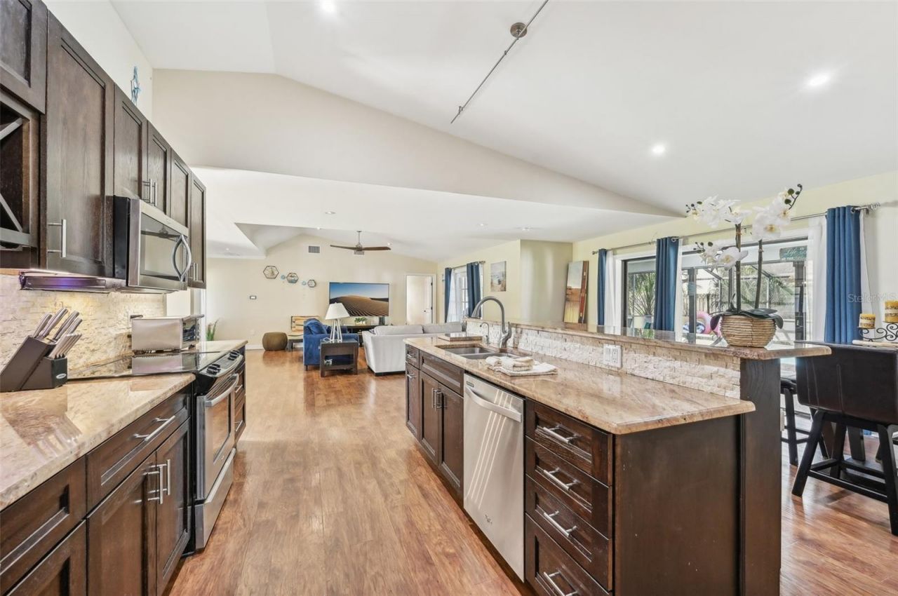 6106 45th Street W, Bradenton, FL 34210 Photo
