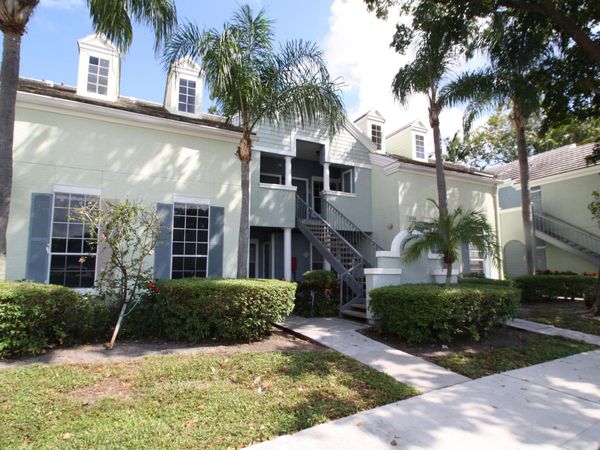 1000 Crystal Way, Unit F, Delray Beach, FL 33444