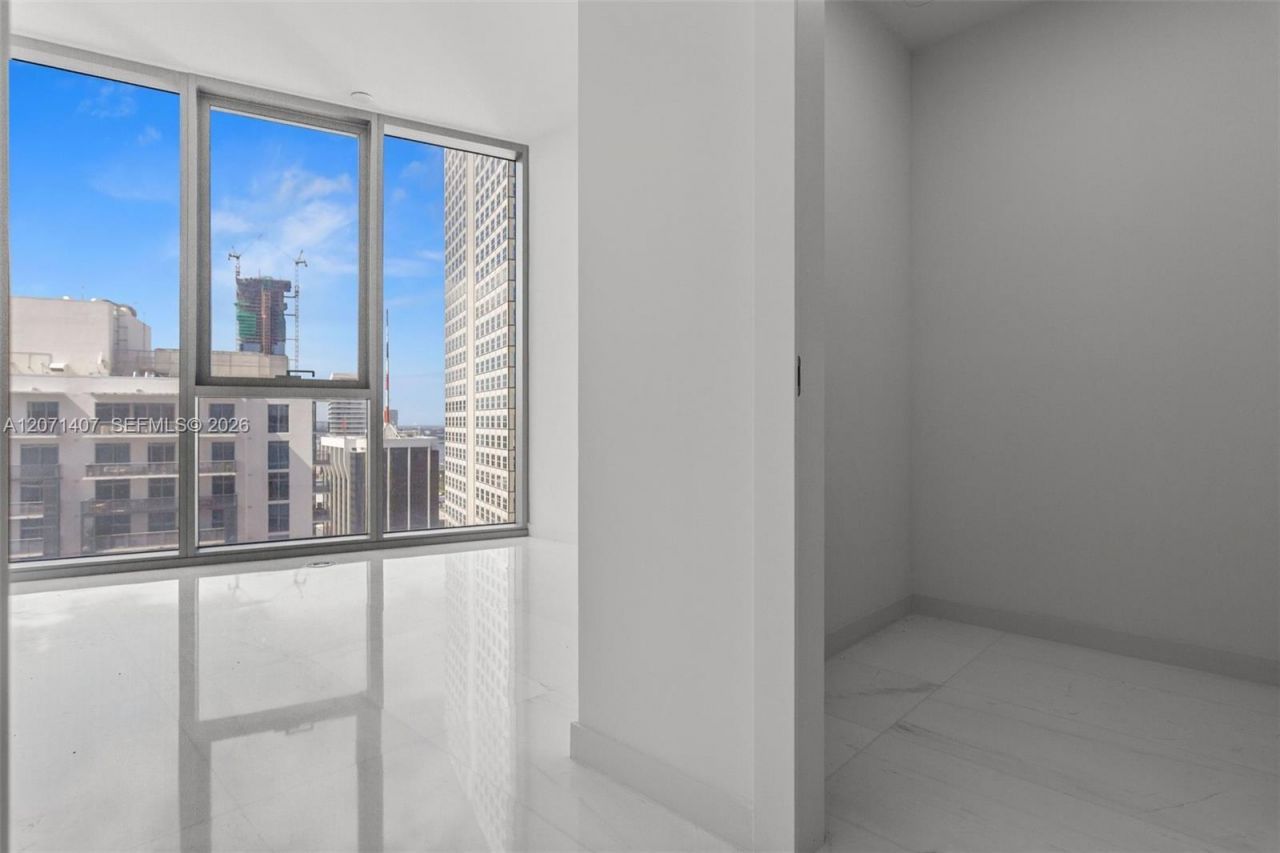 300 Biscayne Boulevard Way, Unit 4303C, Miami, FL 33131 Photo