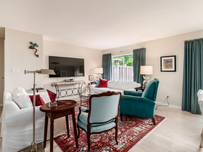 1514 Lafayette Drive, Unit 1514A, Columbus, OH 43220 Photo 6