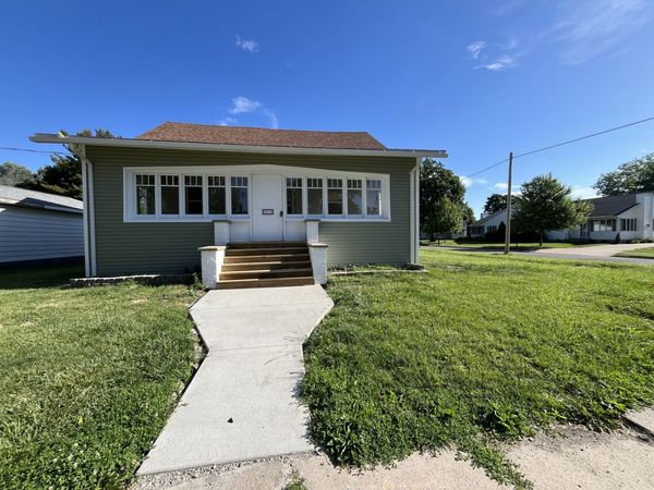 112 E South Street , Granville, IL 61326