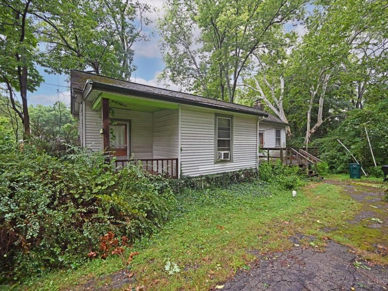 1621 Raglan Street, Cincinnati, OH 45230 Photo 2