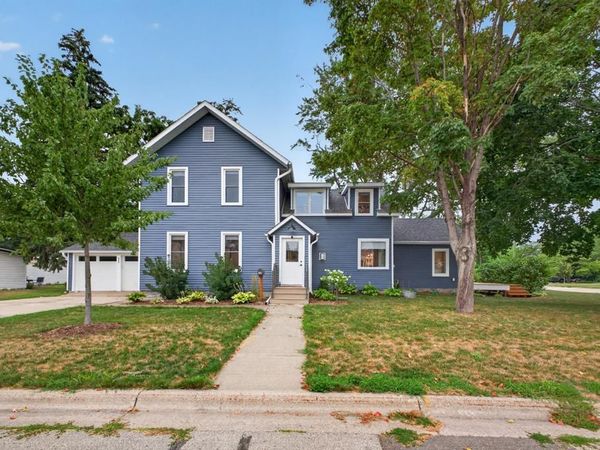 809 S Prairie Street, Lake City, MN 55041