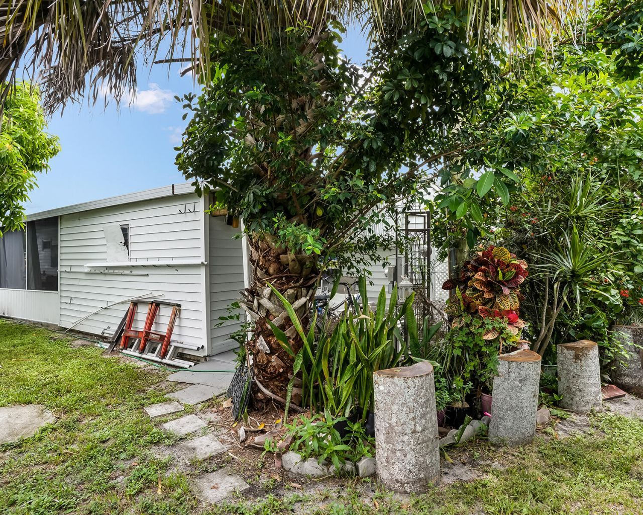 8500 SW 18th Place, Davie, FL 33324 Photo