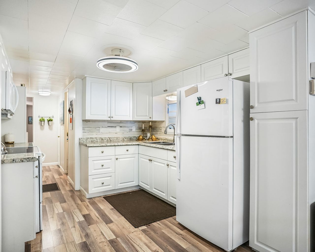 8500 SW 18th Place, Davie, FL 33324 Photo