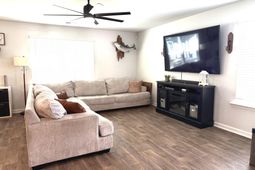 381 Spruce Ivy Street photo 4