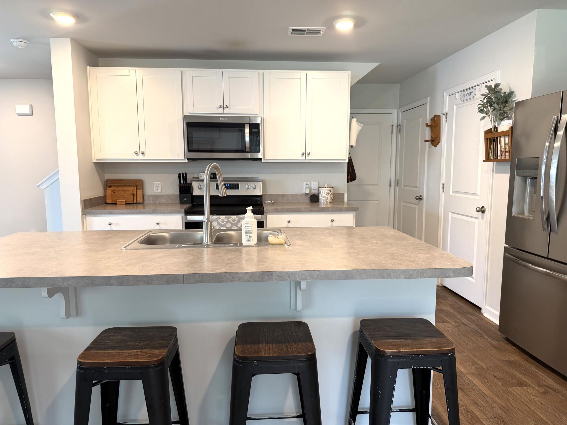 381 Spruce Ivy Street Photo 6