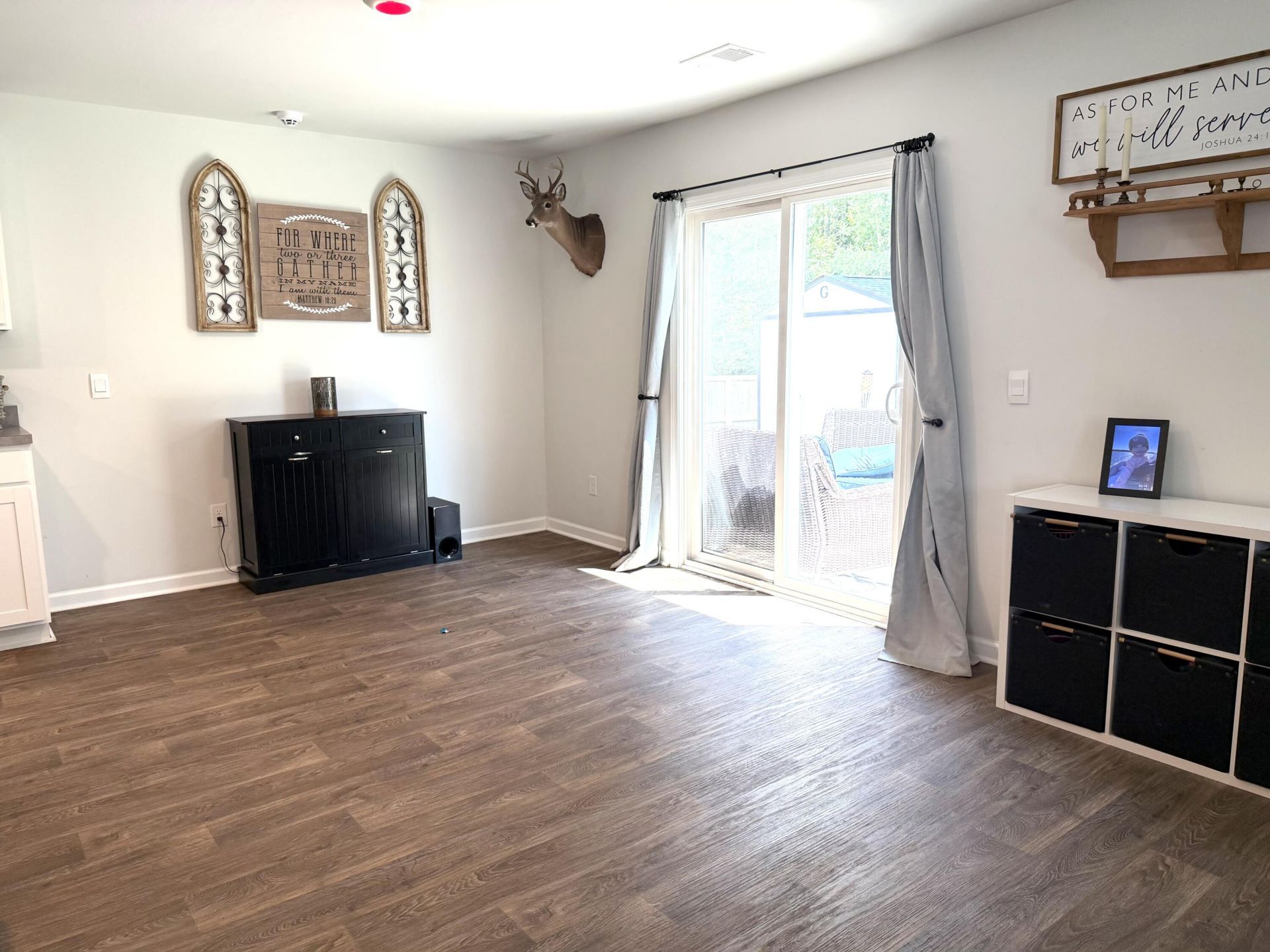 381 Spruce Ivy Street Photo 7