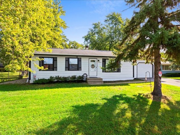 36577 N Il Route 83 , Lake Villa, IL 60046