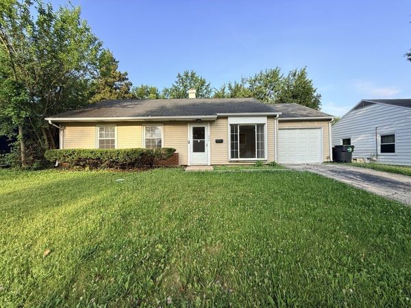 1004 Oakland Drive , Streamwood, IL 60107