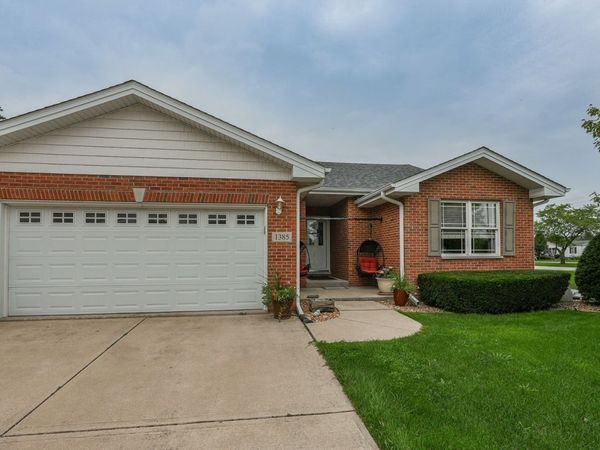 1385 N Westshore Boulevard, Manteno, IL 60950