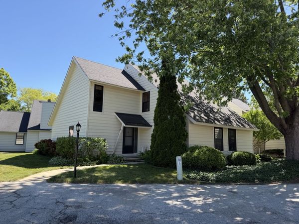661 Mitchell Court , Unit 661, Gurnee, IL 60031