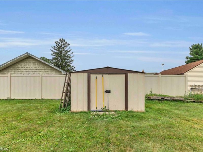 313 Woodside Avenue NE, North Canton, OH 44720 Photo 19