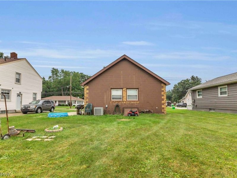 313 Woodside Avenue NE, North Canton, OH 44720 Photo 21