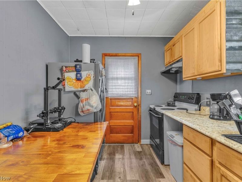313 Woodside Avenue NE, North Canton, OH 44720 Photo 8