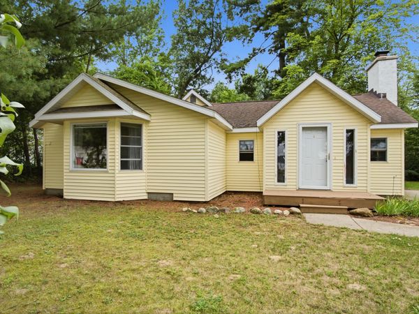1508 E Hess Lake Drive, Grant, MI 49327