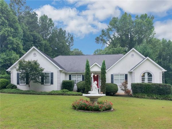 195 Galway Bend, Tyrone, GA 30290