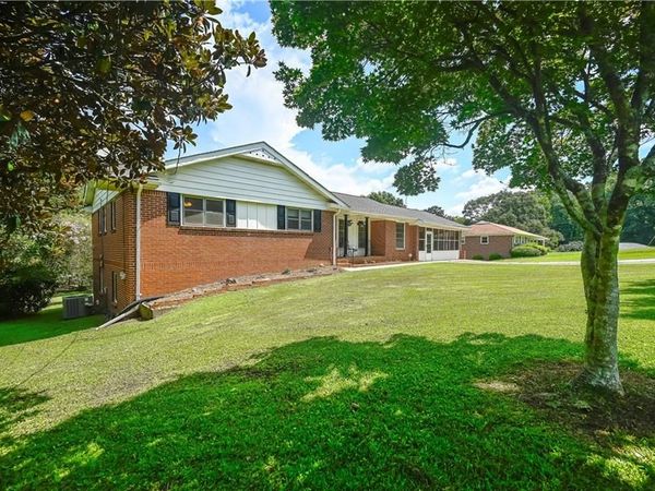 2484 SW Northview Drive, Austell, GA 30106
