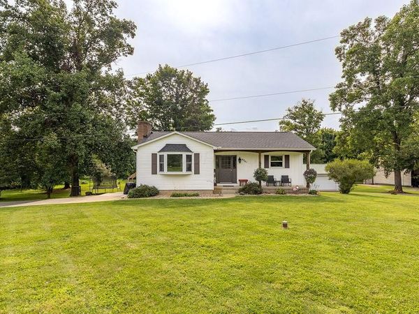4261 Sugar Grove Road SE, Lancaster, OH 43130